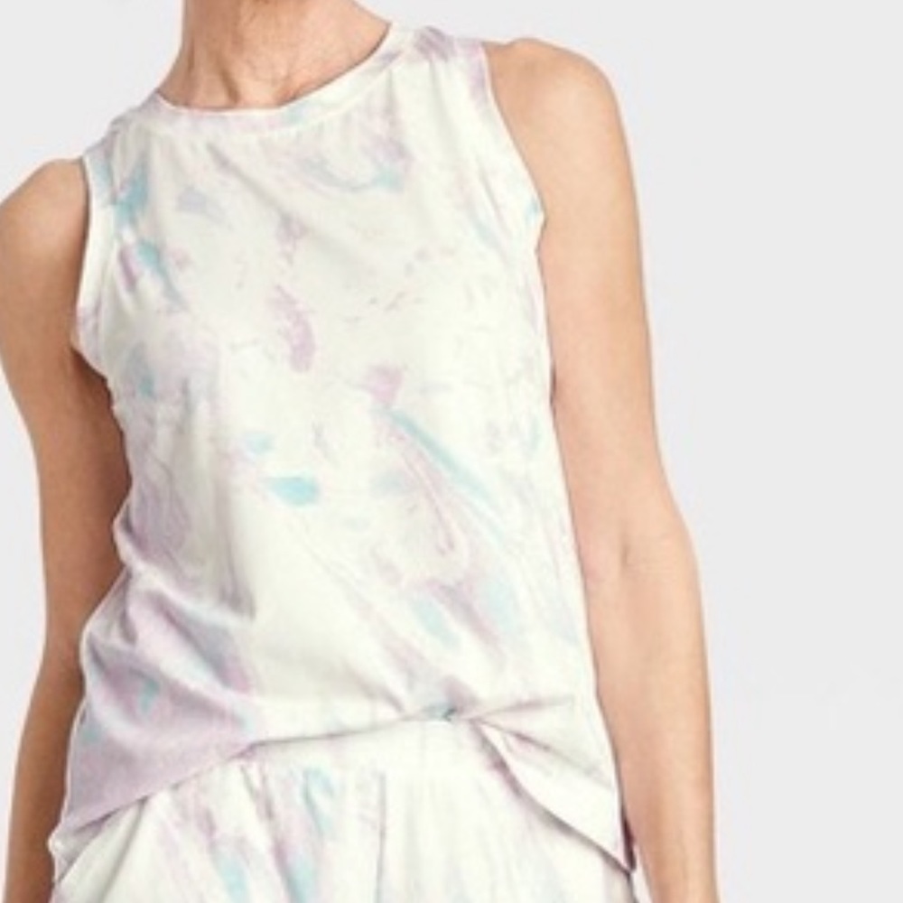 🌹Women’s Stars Above Top .‎ NWOT